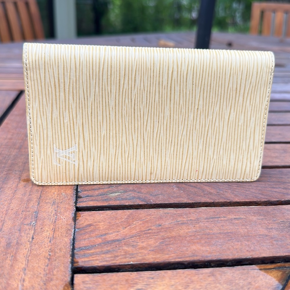 Louis Vuitton Epi Yellow Checkbook Holder - Picture 13 of 13